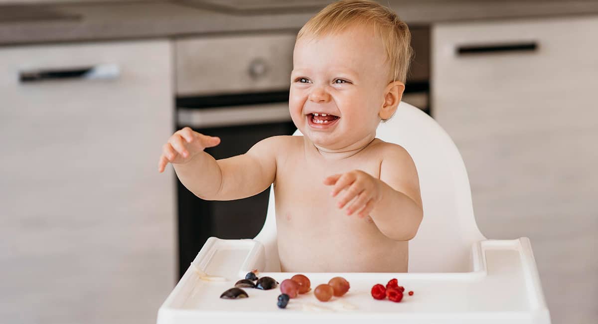 A simple look at introducing solids to your baby
