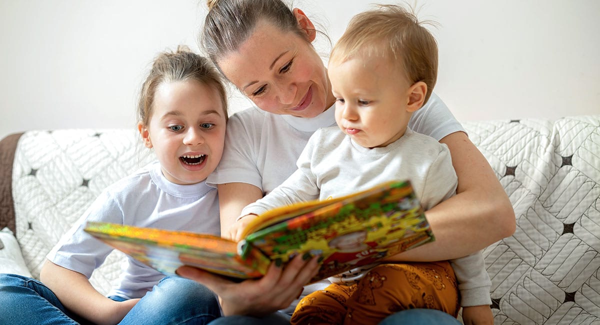 Benefits of reading with your child