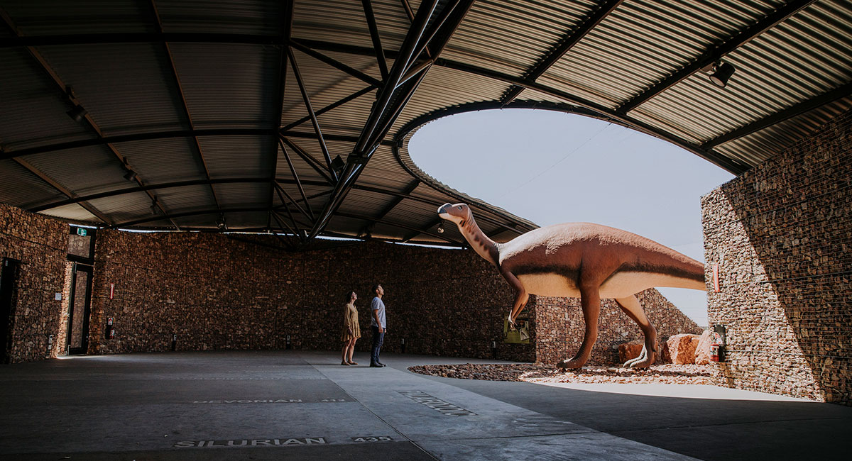 The Big Muttaburrasaurus - Big Things in North West Queensland