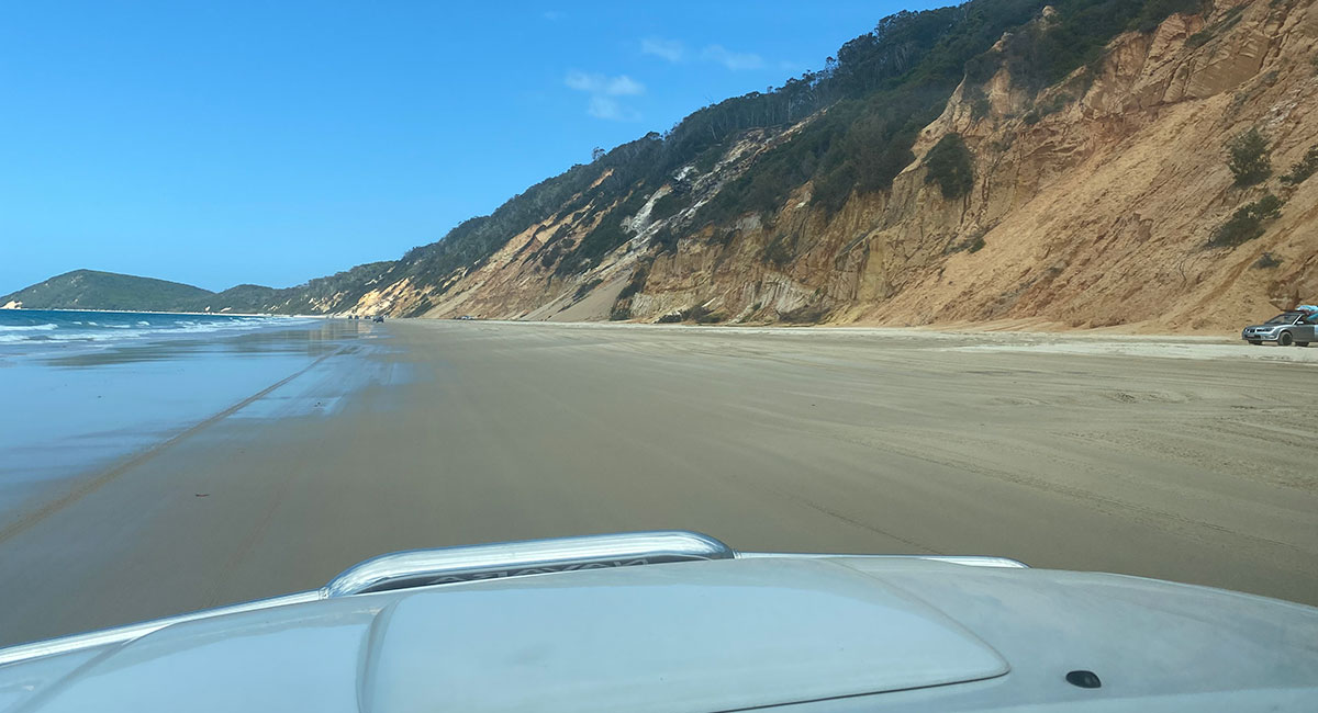 4wd on Rainbow Beach