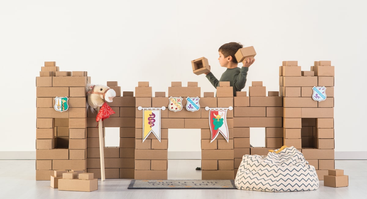 Play-Edo-Australia-huge-cardboard-bricks-fortress