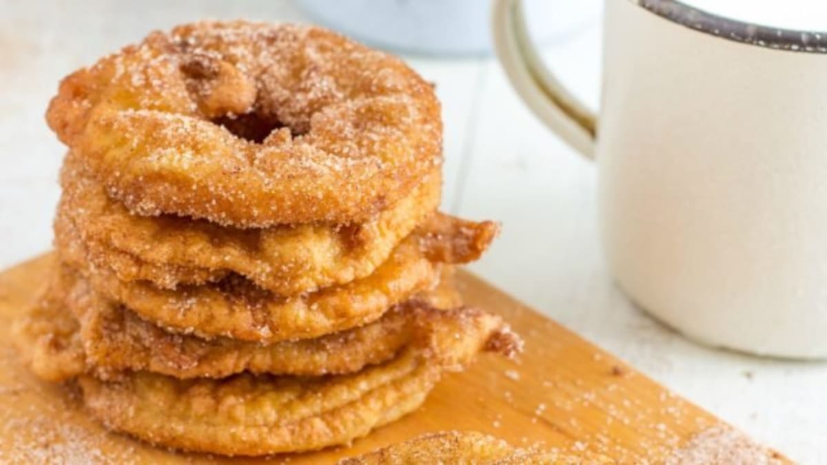 apple and cinnamon fritters