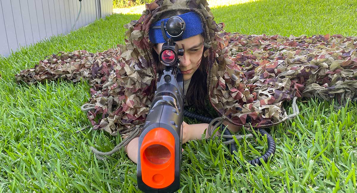 Lasertag-party-at-home-sniper