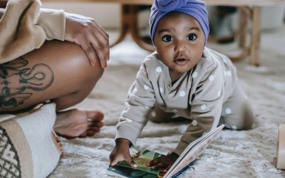 6 Ways books can develop baby’s motor skills