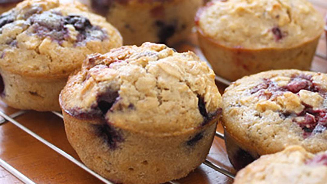 Berry oat muffins - strawberry lunchbox recipes