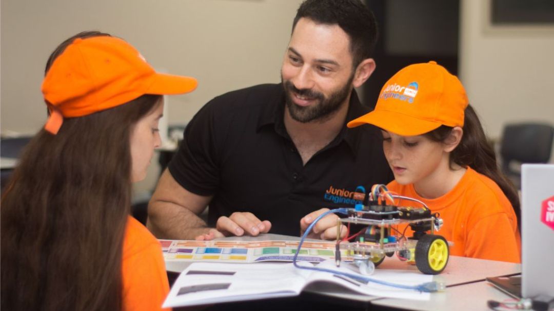 Kids at Junior Engineers School Holiday Camp