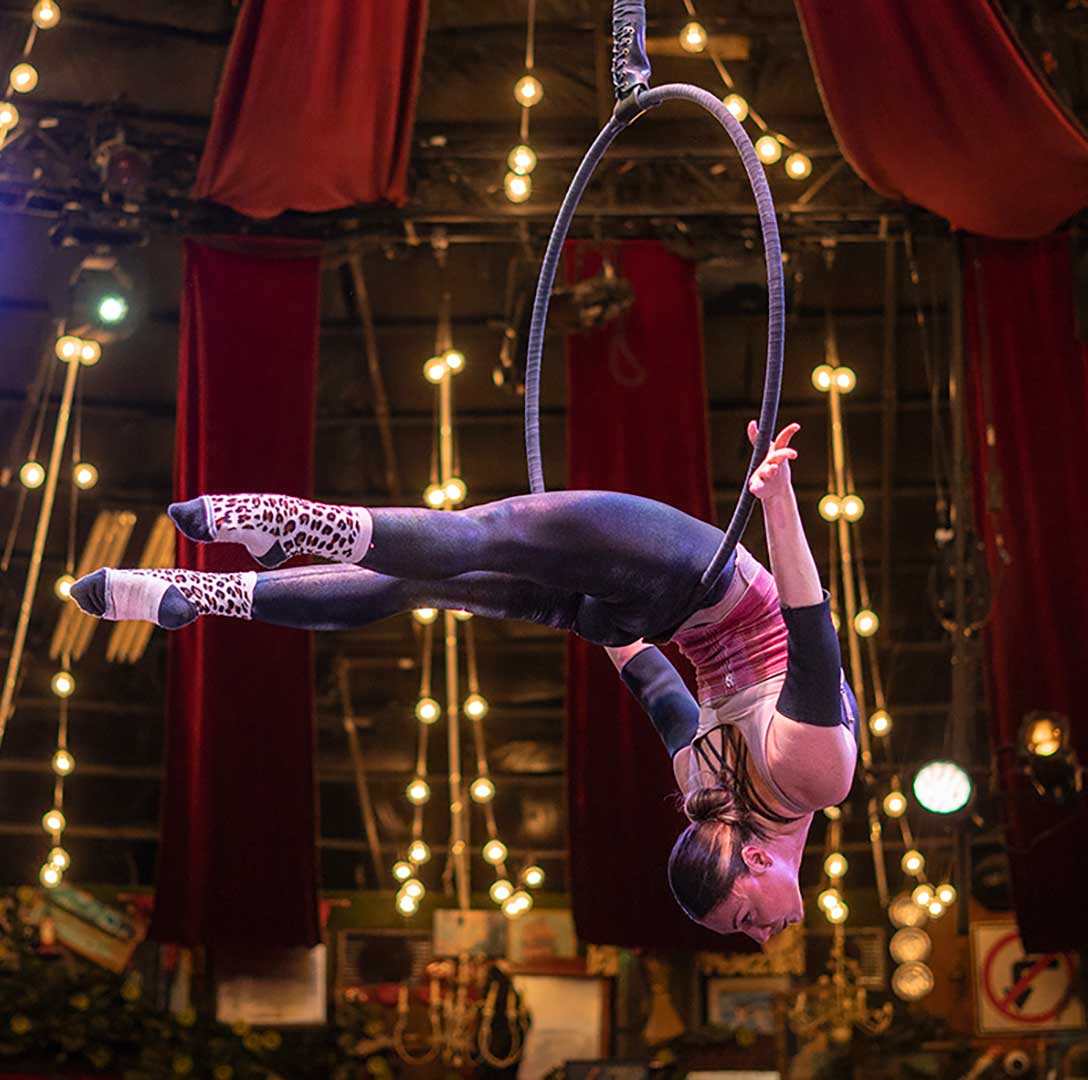 GWR24 Most aerial hoop somersaults in one minute female