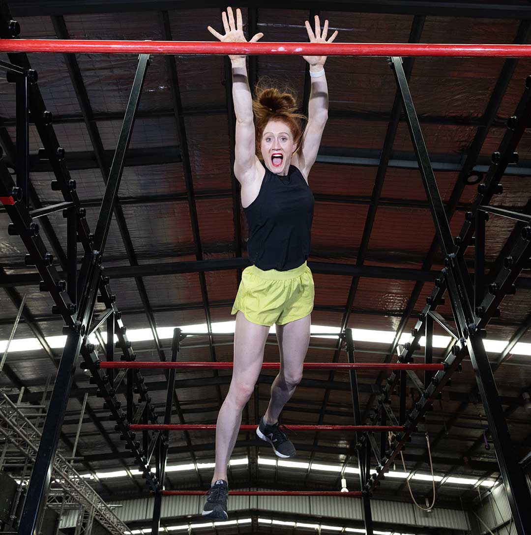 Most consecutive flying bar jumps (female) - Guinness World Records 2024