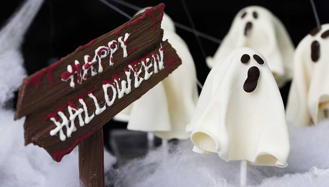 Ghost Lollipops Recipe for Halloween