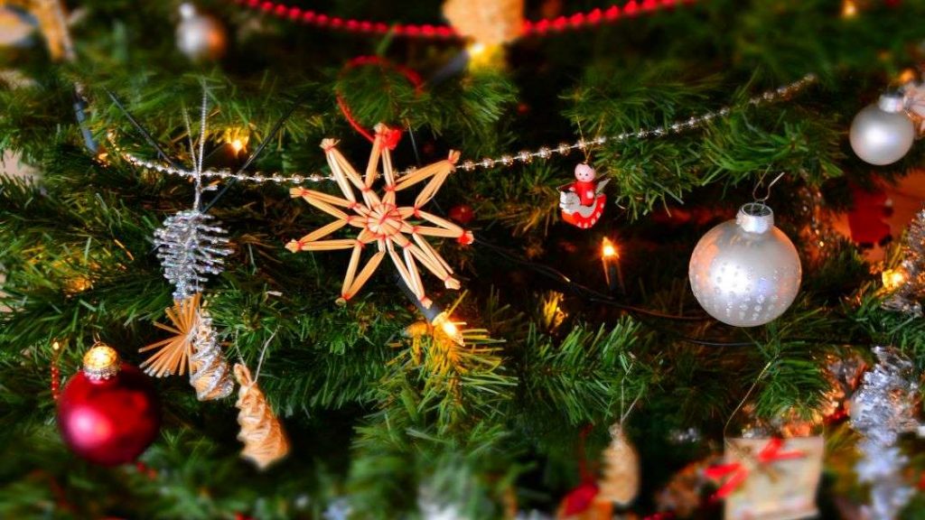 Christmas Decorations Workshop