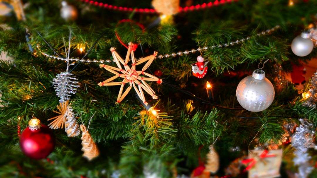 Christmas Decorations Workshop
