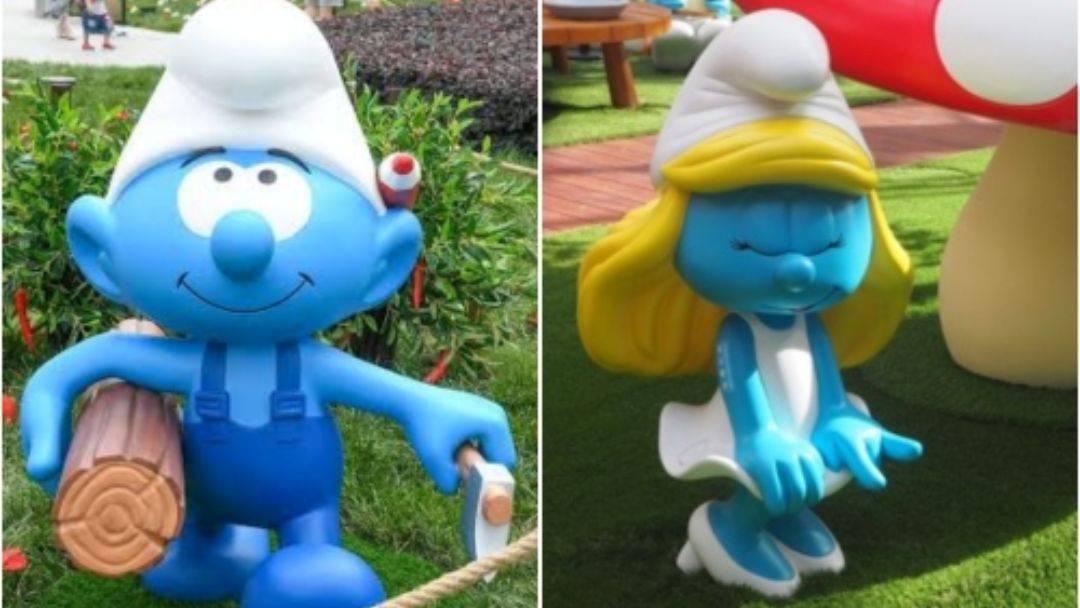 the Smurfs Take over the Strand