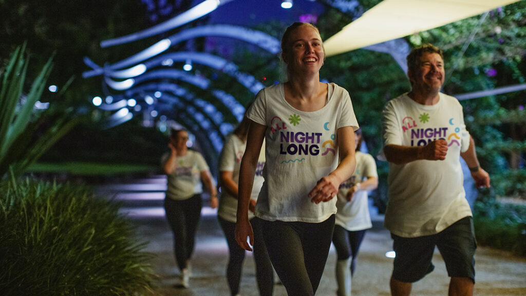 Allnightlongfundraisingeventchildrenshealthqueensland1 | Kids in Brisbane Gold Coast Sunshine Coast | Kotc People Walking Through Brisbane at the All Night Long Fundraising Event for Children's Health Services in Queensland