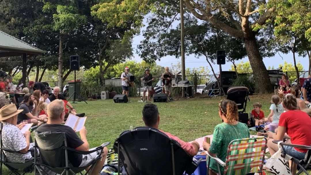 Diddillibah Community Christmas Carols