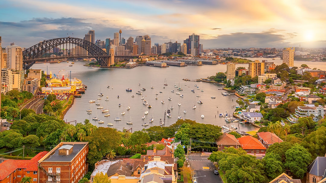 The Top Benefits of Booking a Vacation Package for Your Australia Family Trip