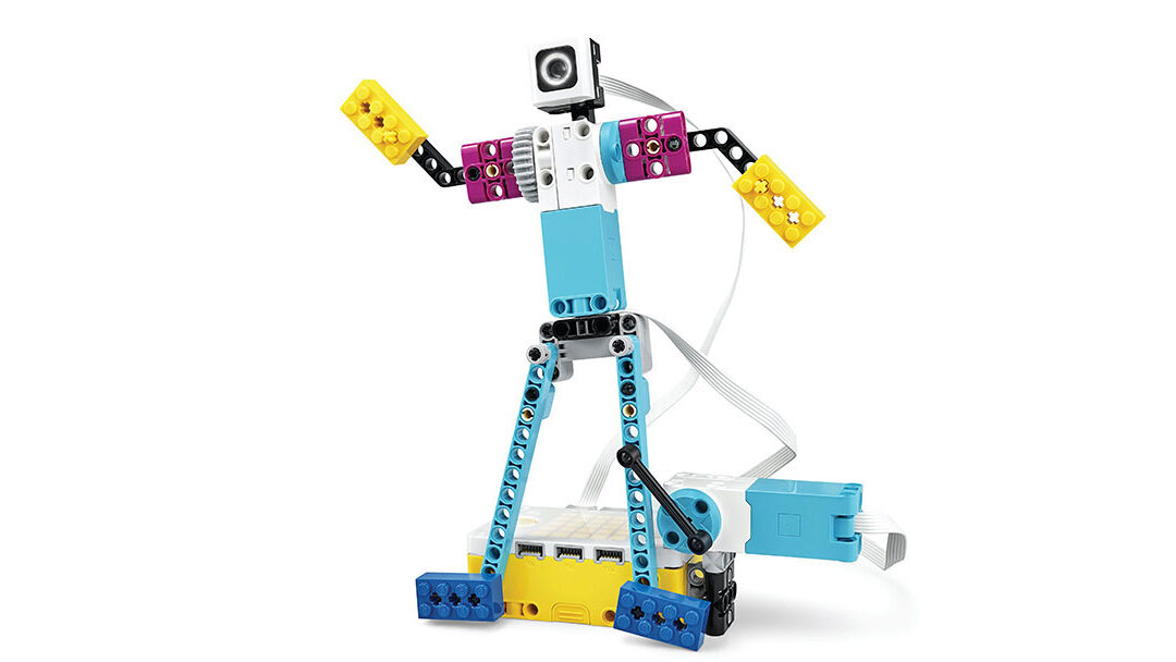 The exciting STEM program going beyond the bot at Sunshine Beach State School