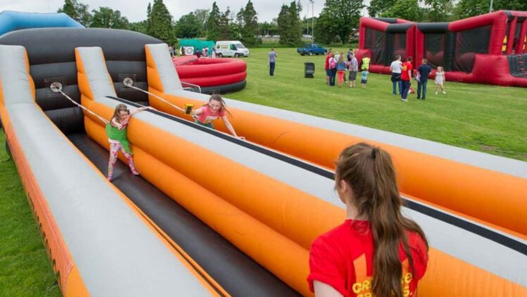 Free Bungee Run Inflatable Challenge