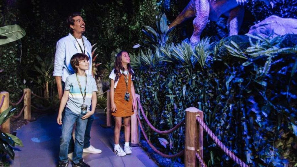 Dinos Alive