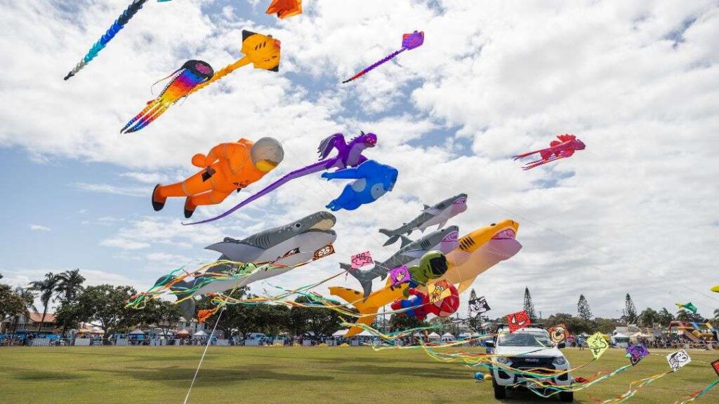 0727_cityofmoretonbay_kitefest2 | Kids in Brisbane, Gold Coast, Sunshine Coast | Kotc Vietjet Redcliffe Kitefest